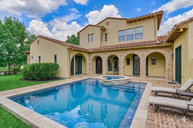 82 E Crystal Canyon Circle, The Woodlands, TX 77389