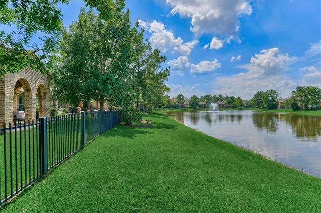 82 E Crystal Canyon Circle, The Woodlands, TX 77389