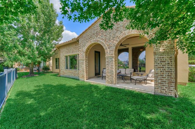 82 E Crystal Canyon Circle, The Woodlands, TX 77389