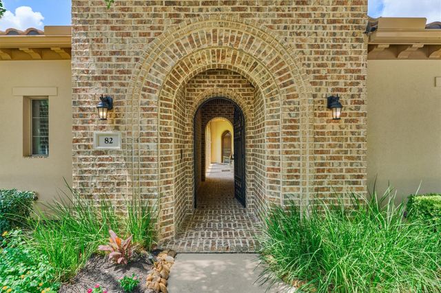 82 E Crystal Canyon Circle, The Woodlands, TX 77389