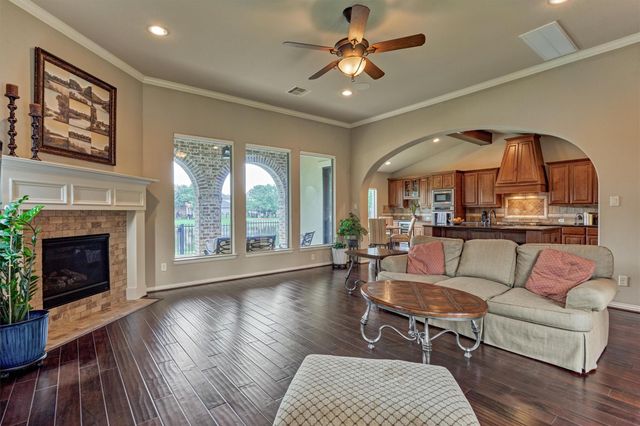 82 E Crystal Canyon Circle, The Woodlands, TX 77389