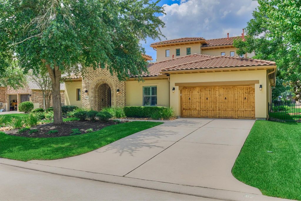 82 E Crystal Canyon Circle, The Woodlands, TX 77389