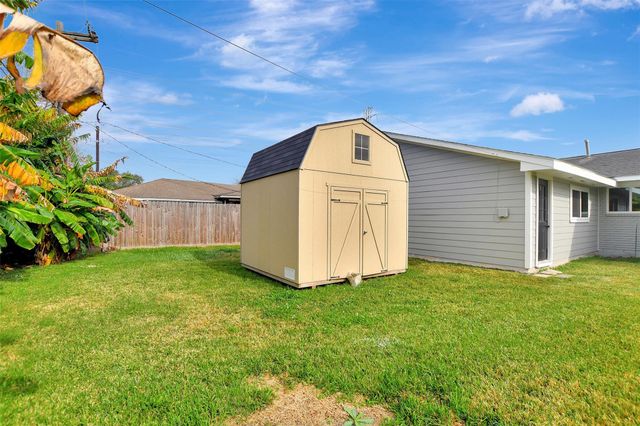 704 Teabury Avenue, Pasadena, TX 77503
