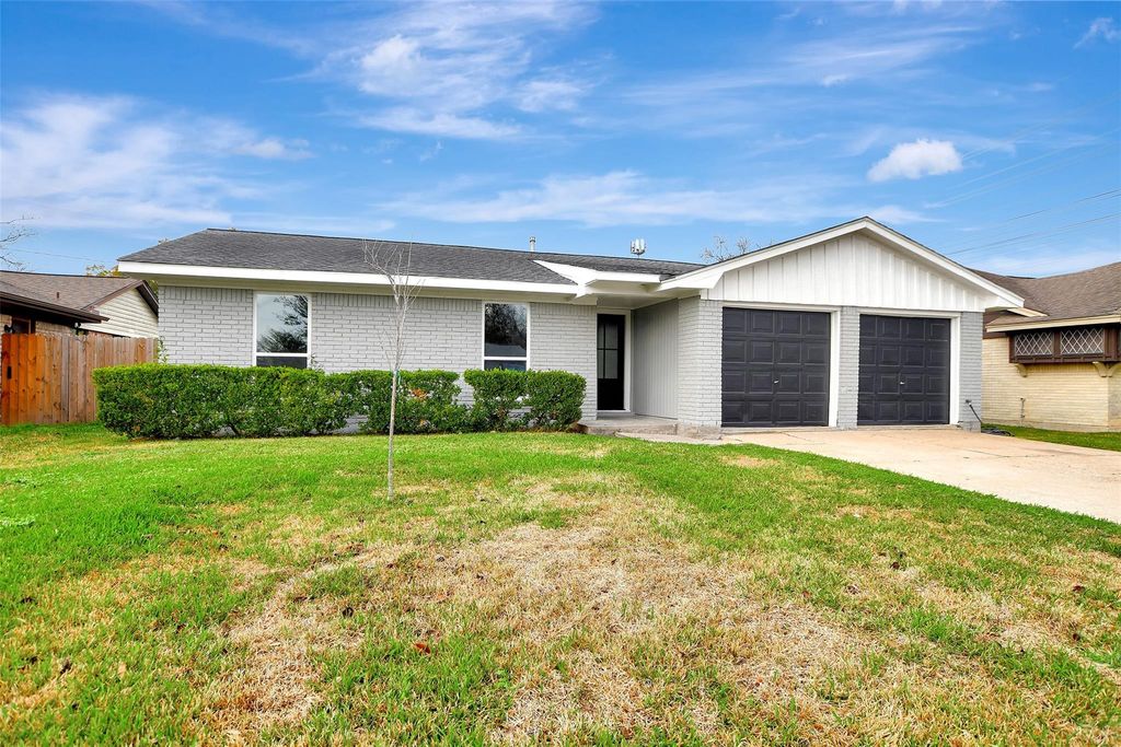 704 Teabury Avenue, Pasadena, TX 77503