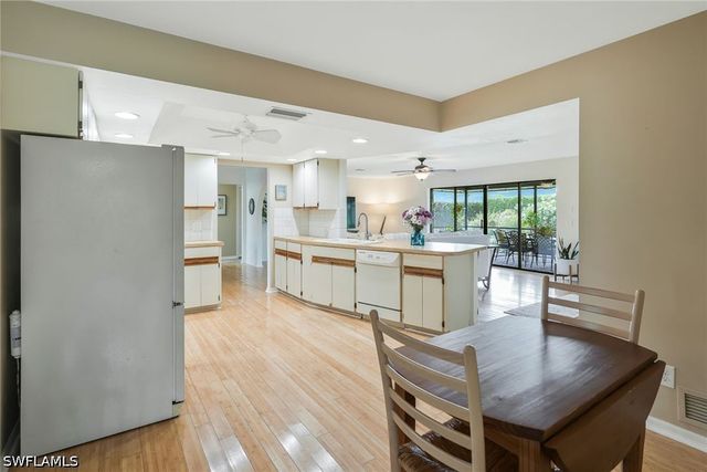 10361 Windsor WAY, Naples, FL 34109