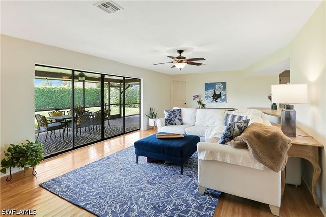 10361 Windsor WAY, Naples, FL 34109