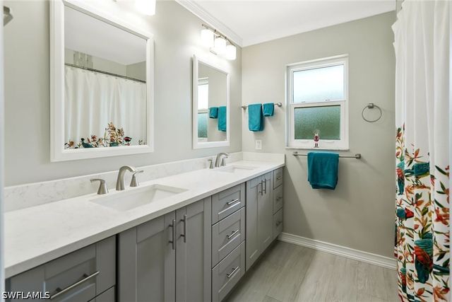 10361 Windsor WAY, Naples, FL 34109