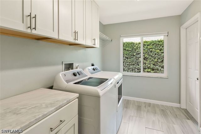 10361 Windsor WAY, Naples, FL 34109