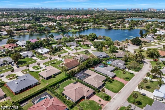 10361 Windsor WAY, Naples, FL 34109