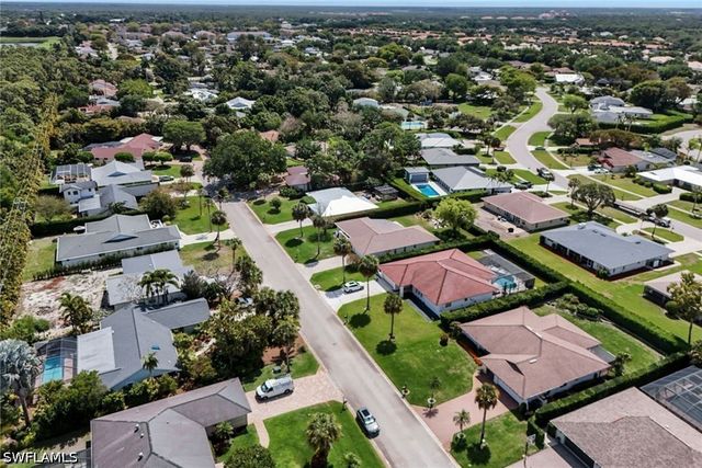 10361 Windsor WAY, Naples, FL 34109