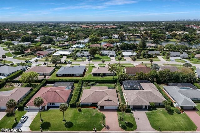 10361 Windsor WAY, Naples, FL 34109