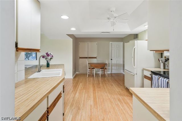 10361 Windsor WAY, Naples, FL 34109