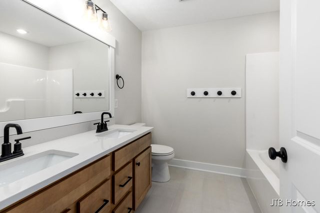 1080 N Washington Street, Lowell, MI 49331