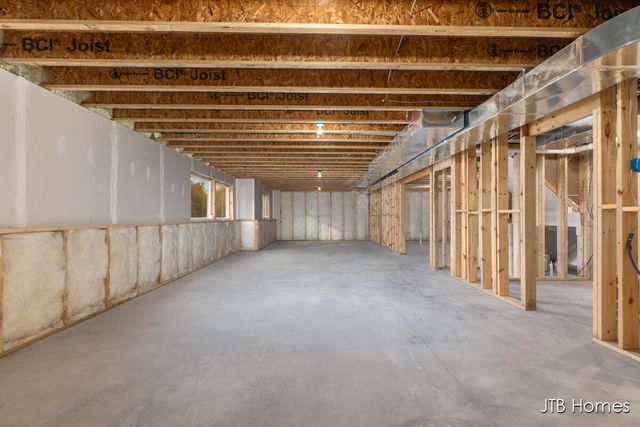 1080 N Washington Street, Lowell, MI 49331