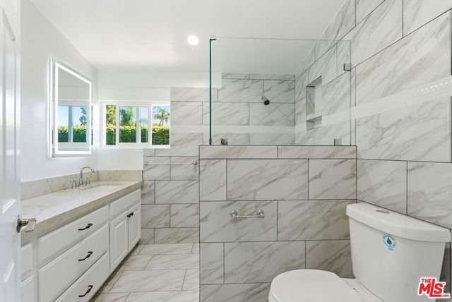 26 Packet Road, Rancho Palos Verdes, CA 90275