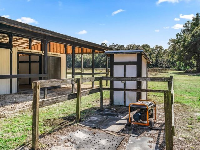 950 NE 200TH AVENUE, Williston, FL 32696