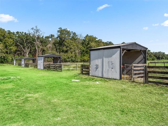 950 NE 200TH AVENUE, Williston, FL 32696