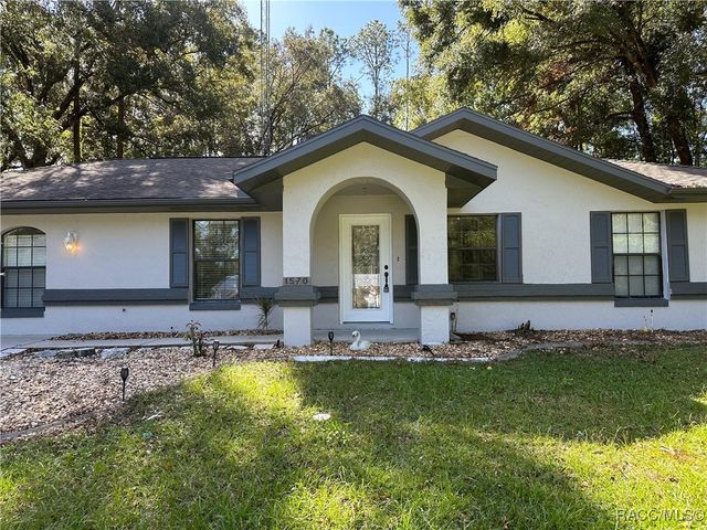 1570 W Datura Lane, Citrus Springs, FL 34434