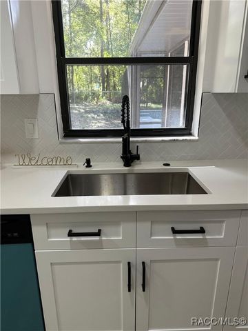 1570 W Datura Lane, Citrus Springs, FL 34434