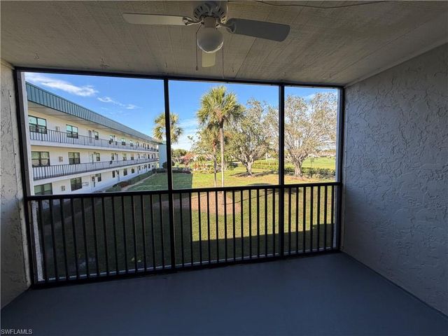 1747 Pebble Beach DR # 207, Fort Myers, FL 33907