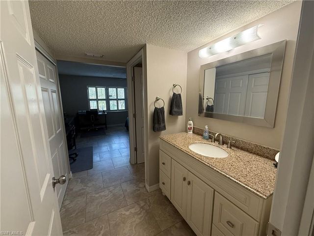 1747 Pebble Beach DR # 207, Fort Myers, FL 33907