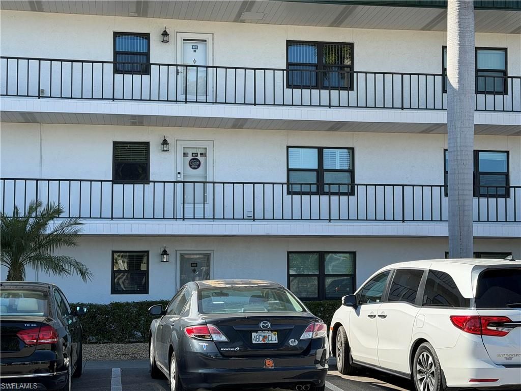 1747 Pebble Beach DR # 207, Fort Myers, FL 33907