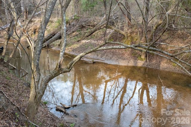 343 Hoyles Creek Road, Dallas, NC 28034