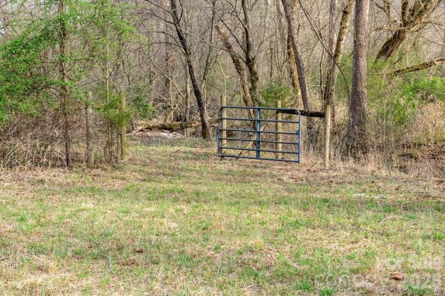 343 Hoyles Creek Road, Dallas, NC 28034