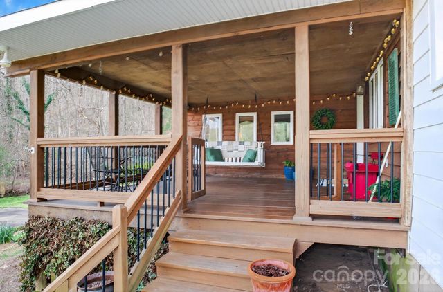343 Hoyles Creek Road, Dallas, NC 28034