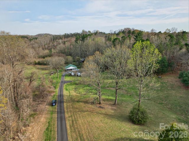 343 Hoyles Creek Road, Dallas, NC 28034