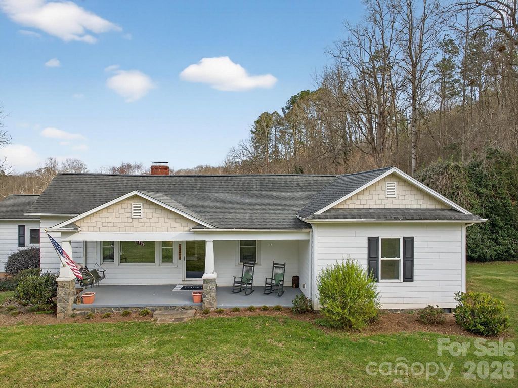 343 Hoyles Creek Road, Dallas, NC 28034