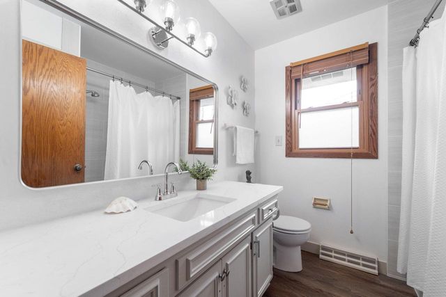 2108 25th AVENUE, Kenosha, WI 53140