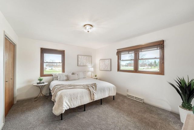 2108 25th AVENUE, Kenosha, WI 53140