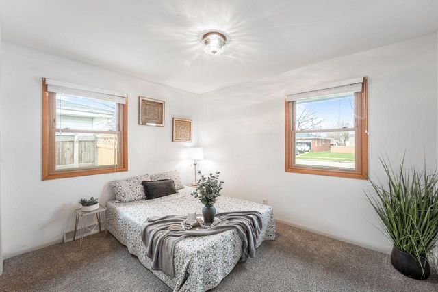 2108 25th AVENUE, Kenosha, WI 53140