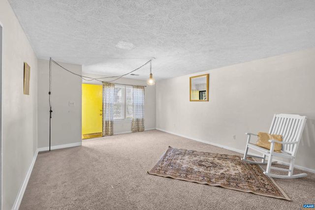 215 DICE ST, Charlottesville, VA 22902