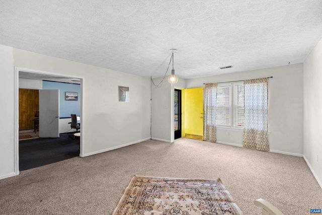 215 DICE ST, Charlottesville, VA 22902