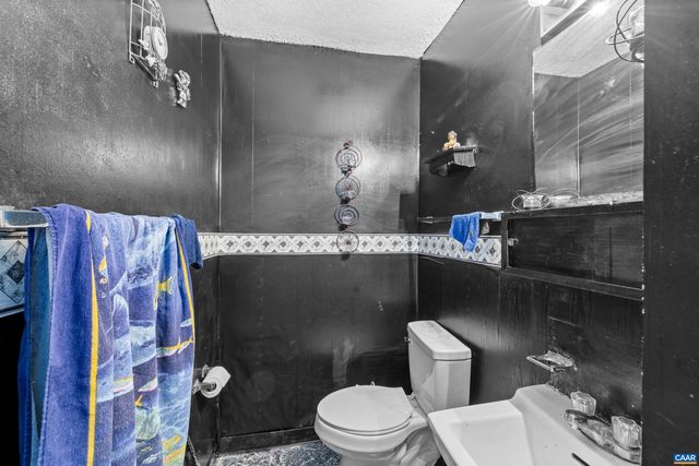 215 DICE ST, Charlottesville, VA 22902