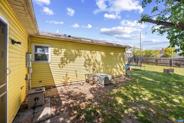 215 DICE ST, Charlottesville, VA 22902