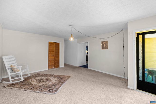 215 DICE ST, Charlottesville, VA 22902