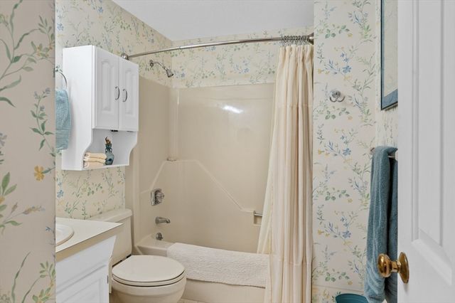 98 Village Post Road 98, Danvers, MA 01923