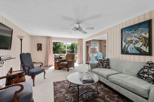 98 Village Post Road 98, Danvers, MA 01923