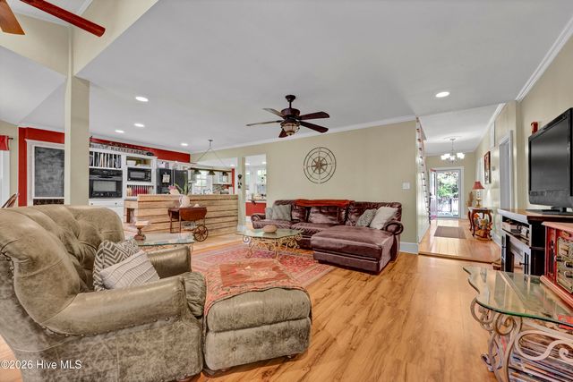 3698 Nc Highway 53 E, Burgaw, NC 28425