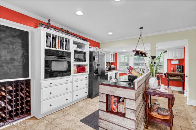 3698 Nc Highway 53 E, Burgaw, NC 28425