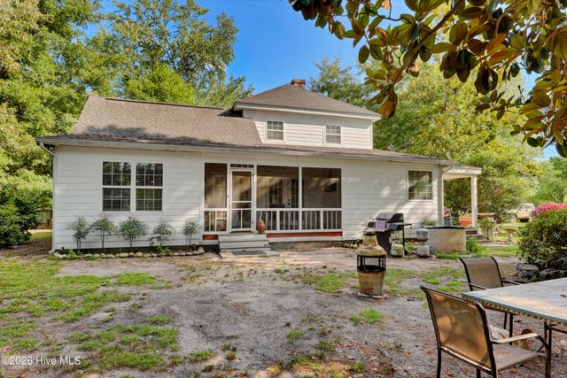 3698 Nc Highway 53 E, Burgaw, NC 28425