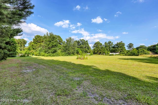 3698 Nc Highway 53 E, Burgaw, NC 28425