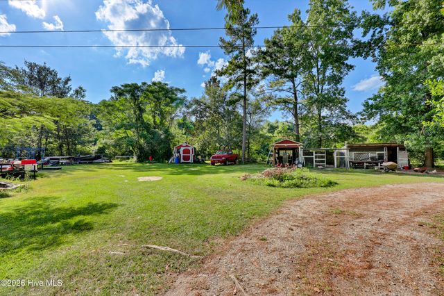 3698 Nc Highway 53 E, Burgaw, NC 28425