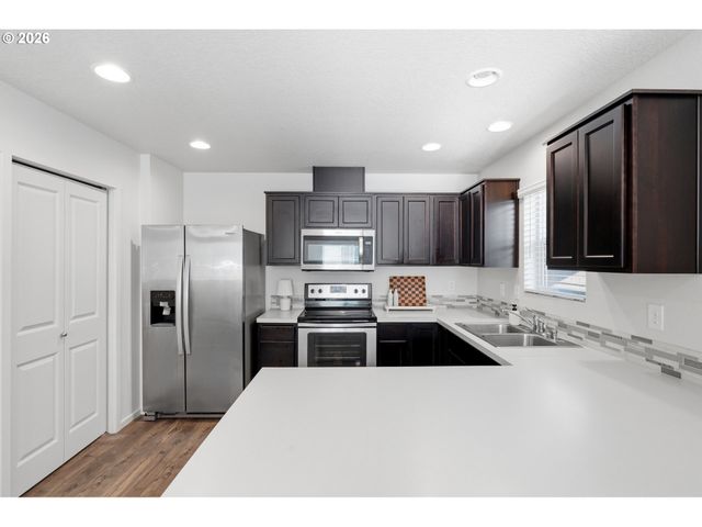 619 Ne 137TH Ave, Vancouver, WA 98684