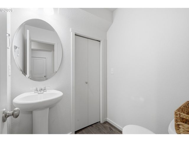 619 Ne 137TH Ave, Vancouver, WA 98684
