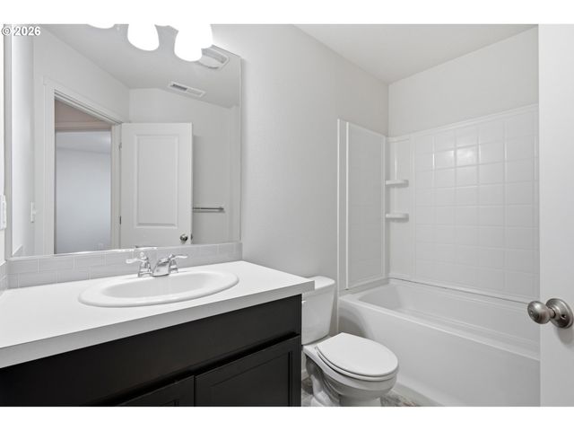 619 Ne 137TH Ave, Vancouver, WA 98684