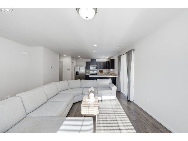 619 Ne 137TH Ave, Vancouver, WA 98684
